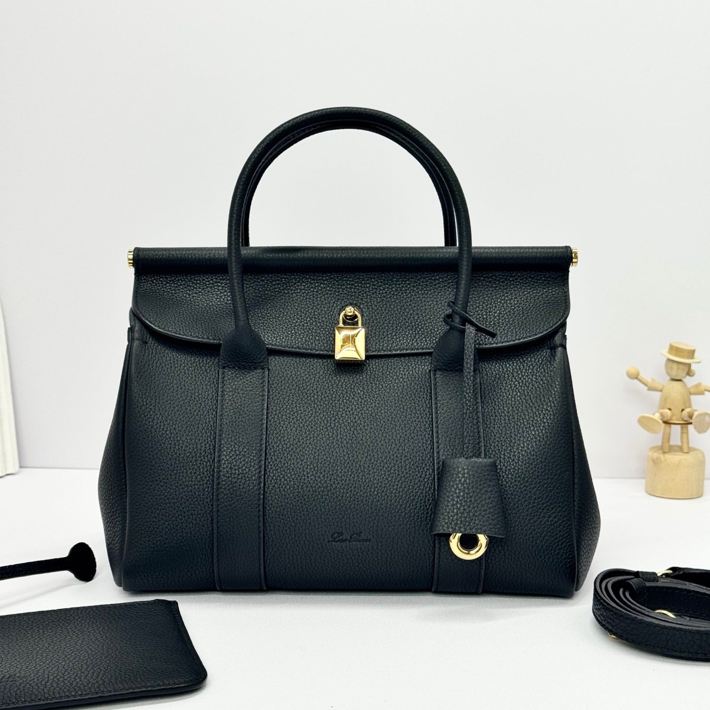 LP Loom L25  Black Lychee Pattern Calfskin 282182
