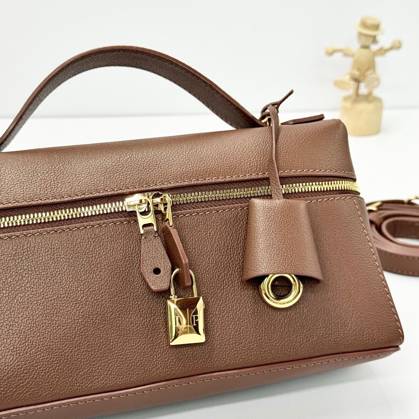 LP Extra Pouch L23 Brown Calfskin 282117