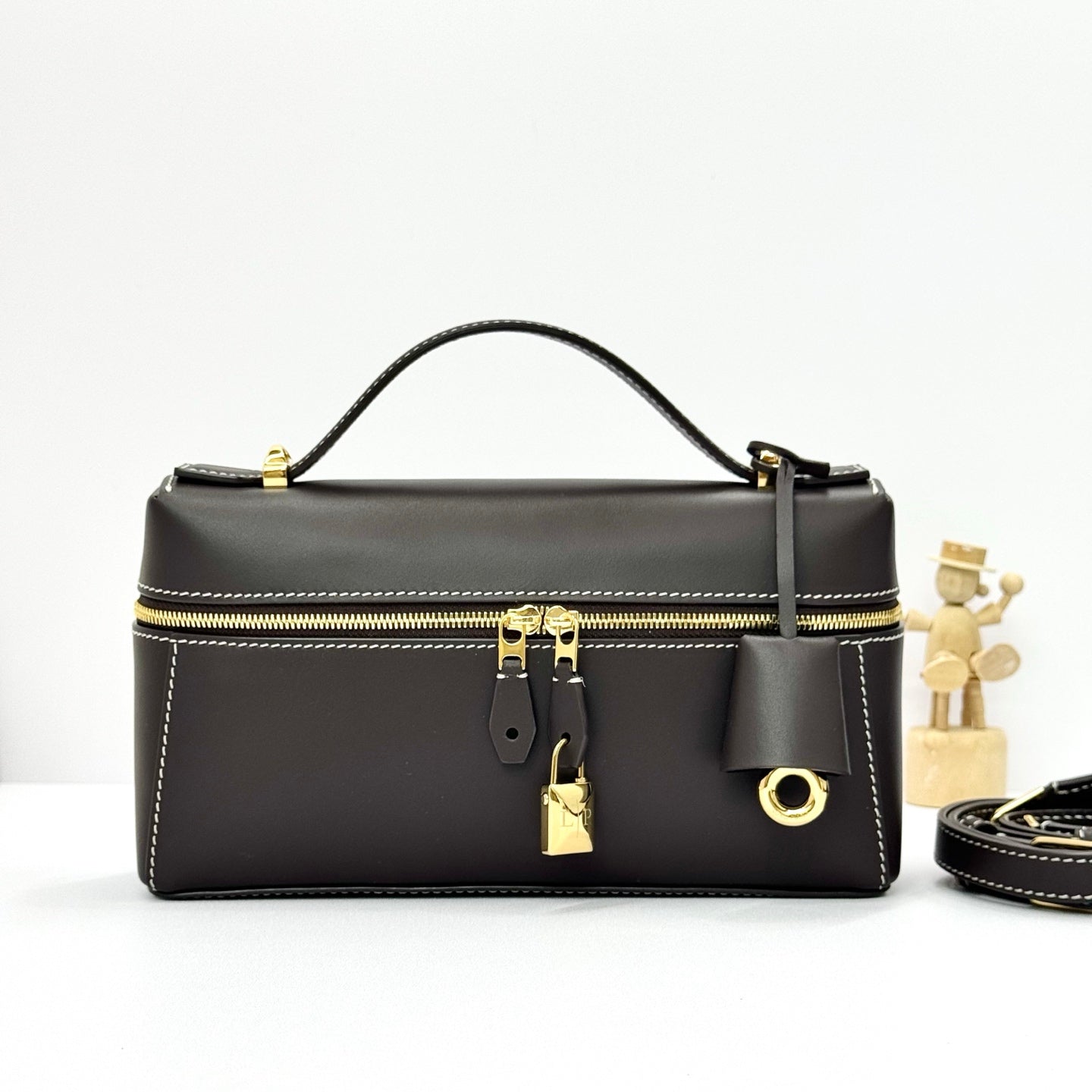 LP Extra Pouch L23 Coffee Smooth Calfskin 282134