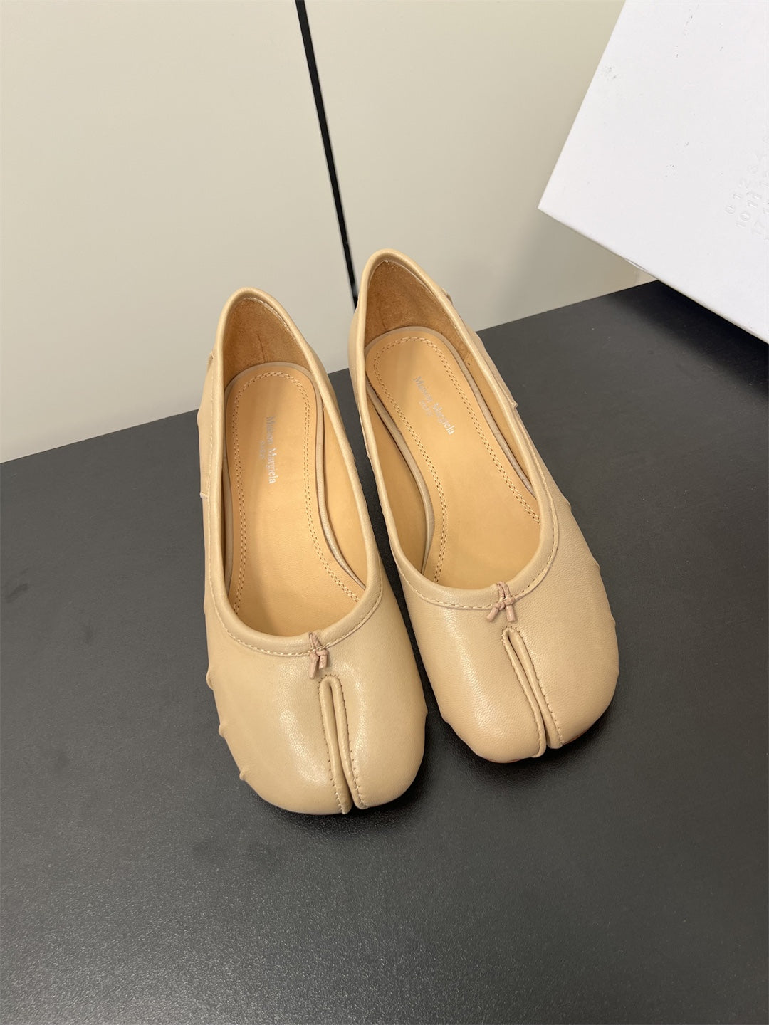 Maison Margiela Tabi Ballerina Heeled Pump Beige Sheepskin 542778