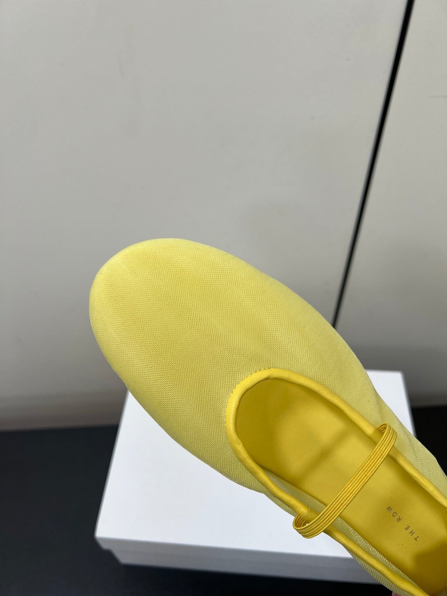 The Row Elastic Ballet Flats Light Yellow Lambskin 339987