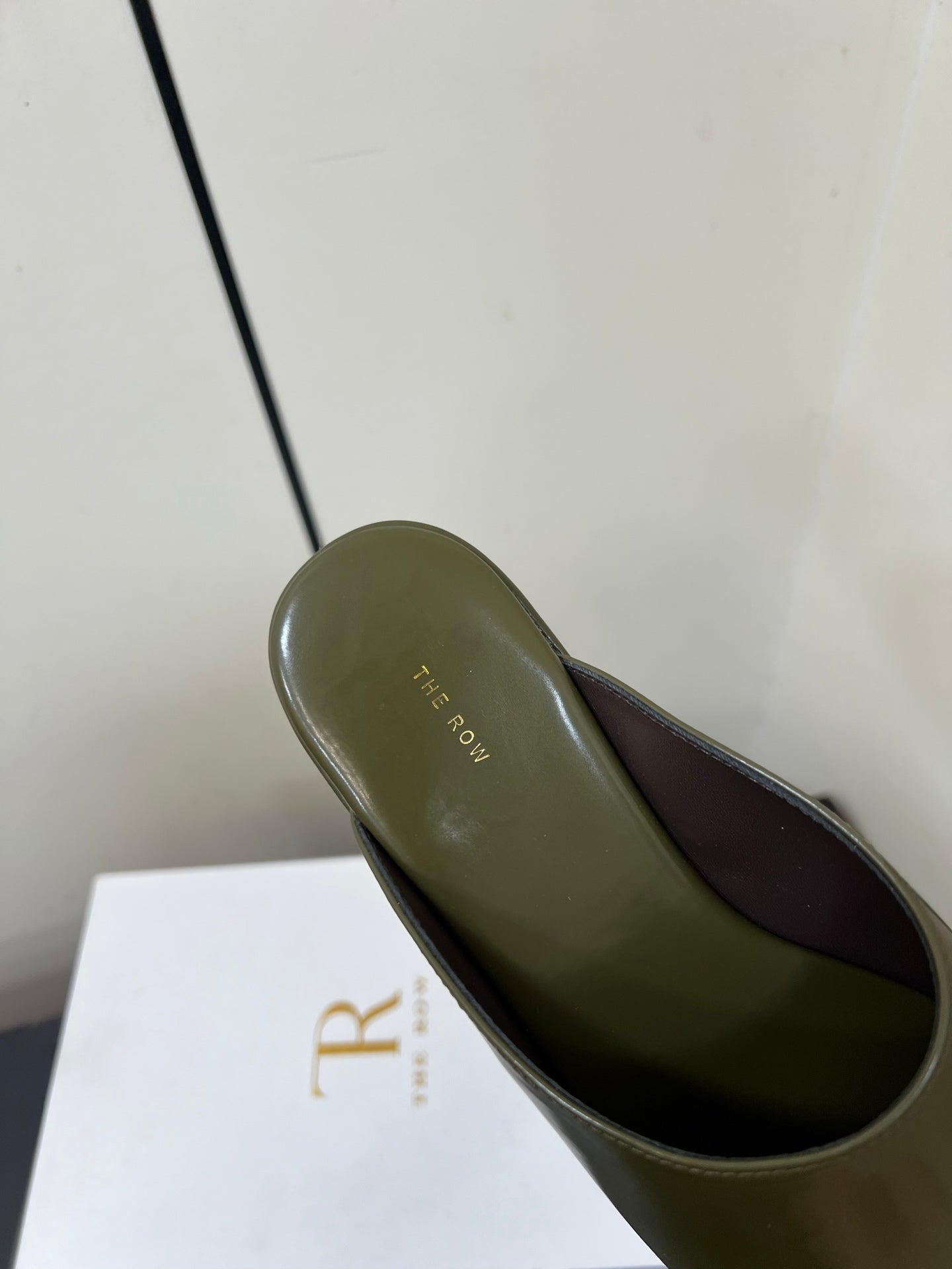 The Row Emi Flatform Sandal 25mm Olive Patent Leather 340006