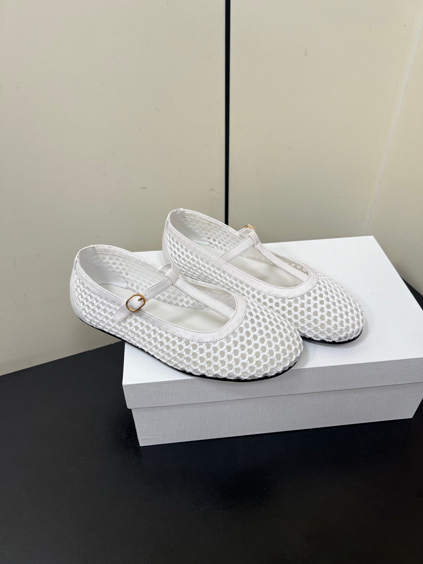The Row 25ss Square T-Strap Flat White Mesh Cowhide 340040