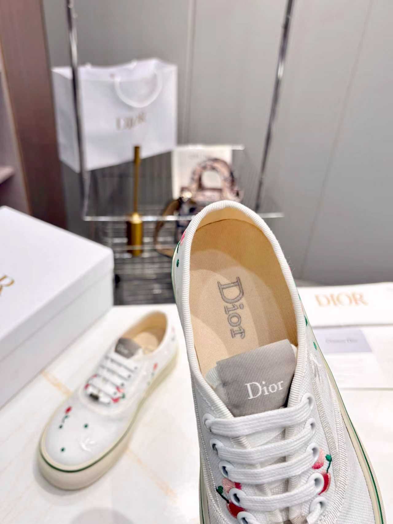 CD 26s Saltwind Sneaker White Cotton 996910