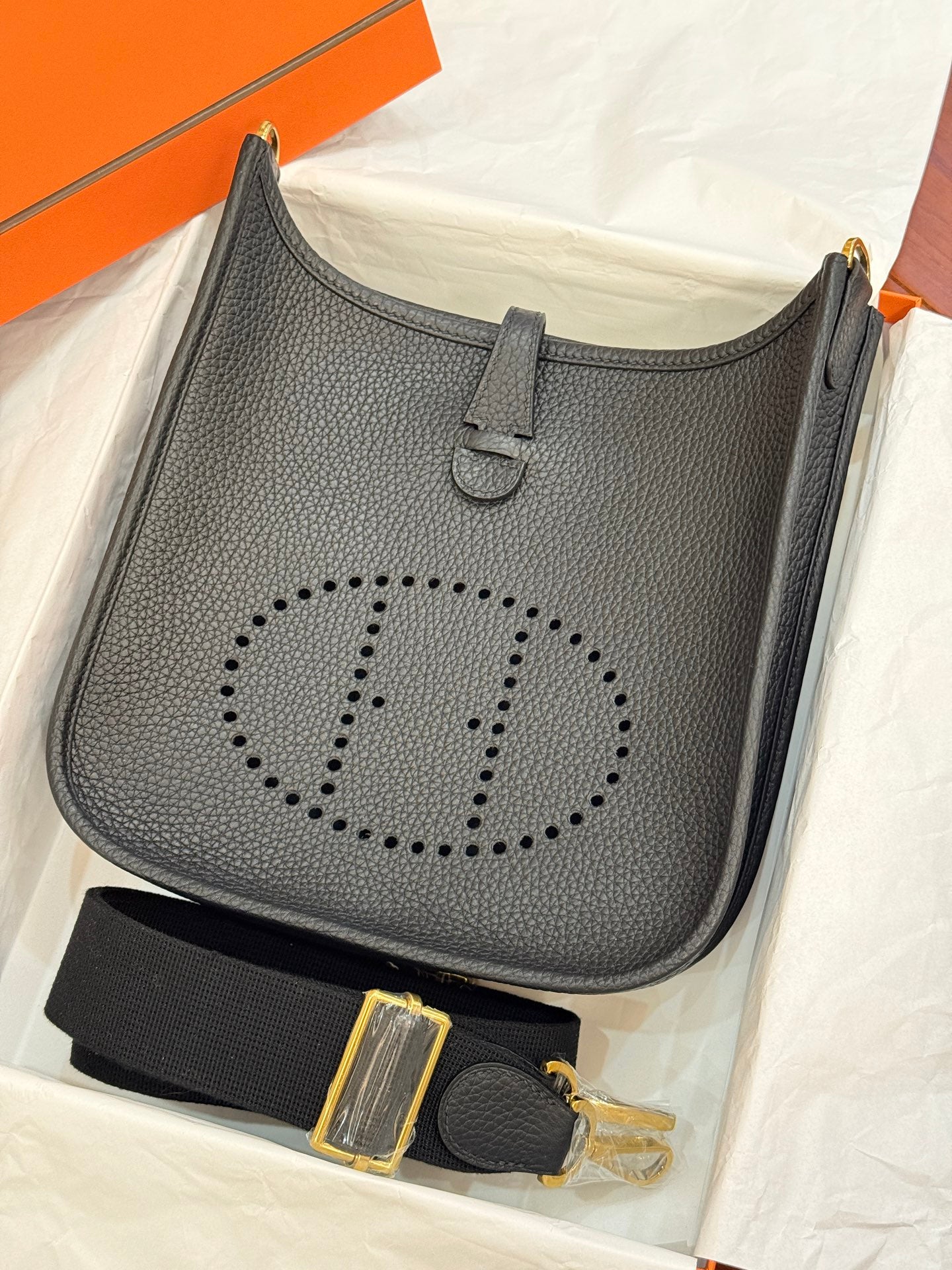 HM Evelyne 23cm Black Togo Leather 281207