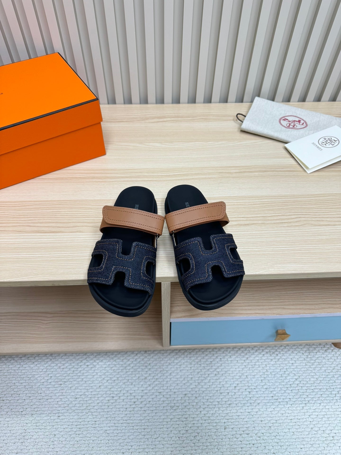 HM Chypre Sandal Hemming Brown Black Cowhide Denim 618587