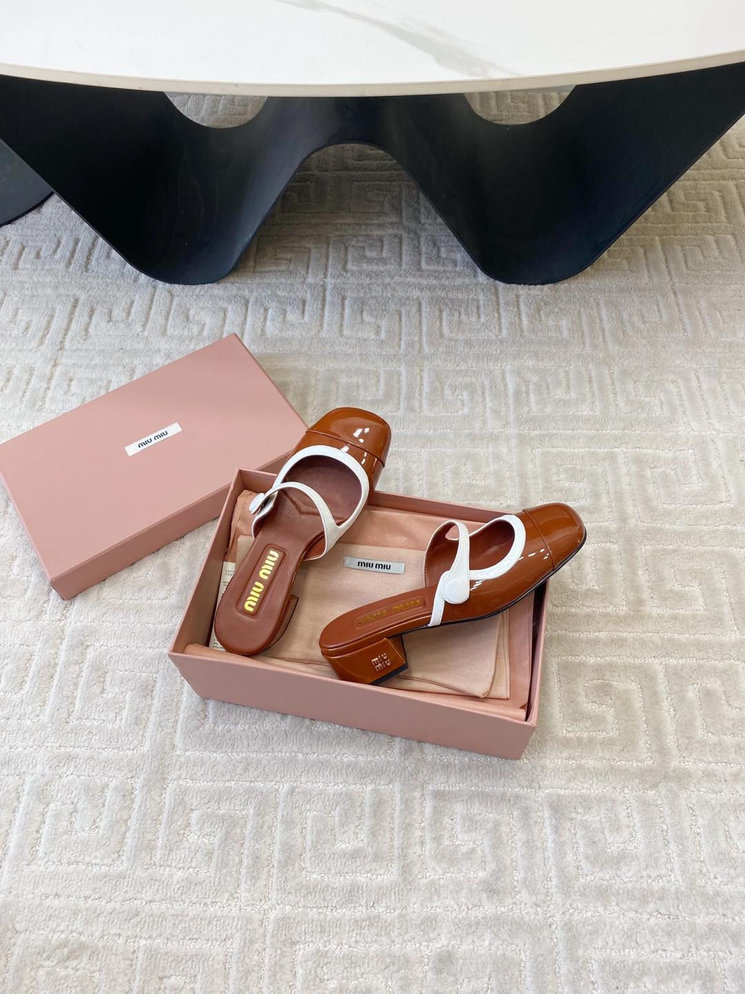 Miu Mary Jane Mule Pumps In Red Brown Glossy Sheepskin