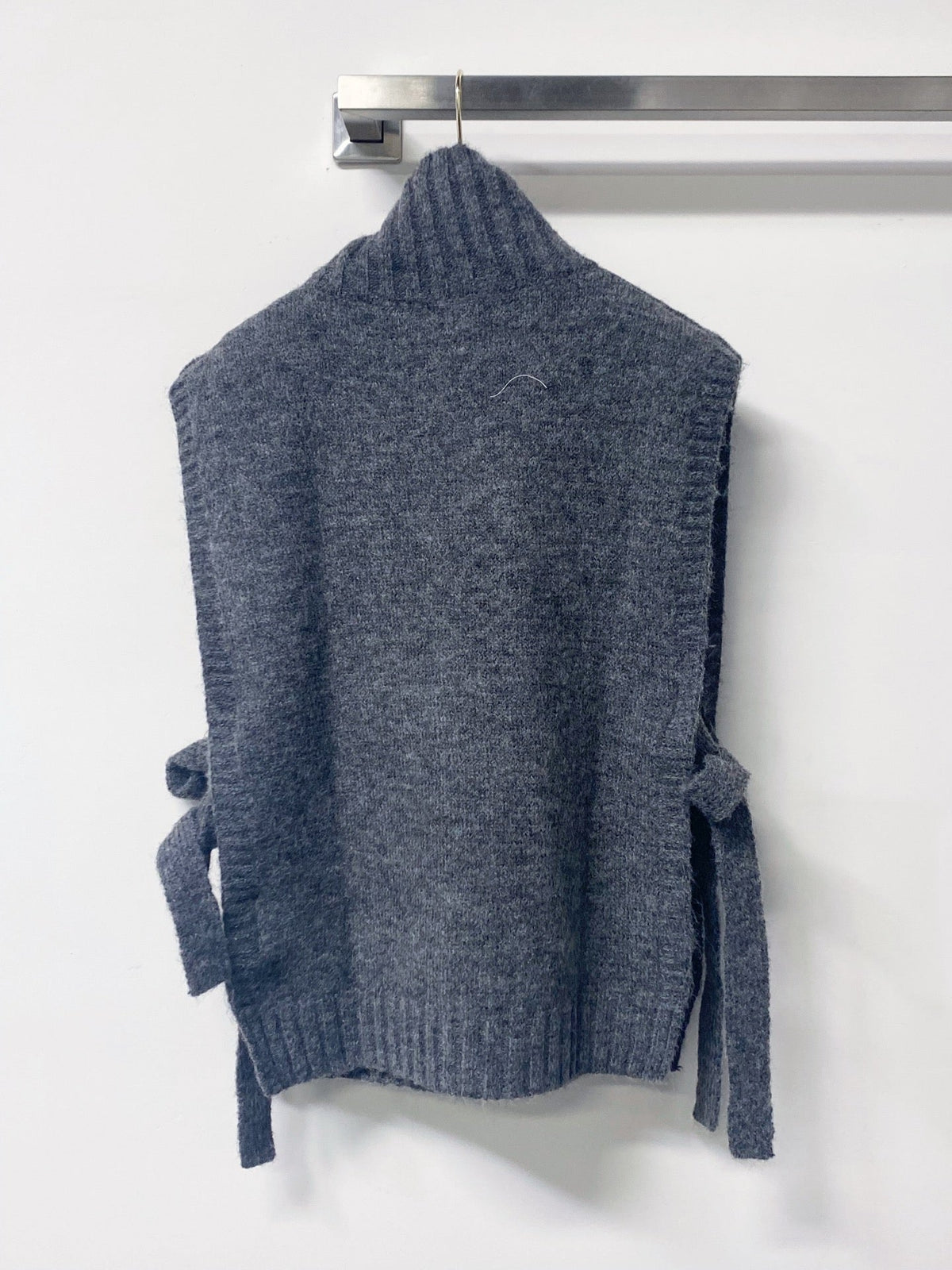 Chanel 26s Turtleneck Tie-Side Knit Vest 1634