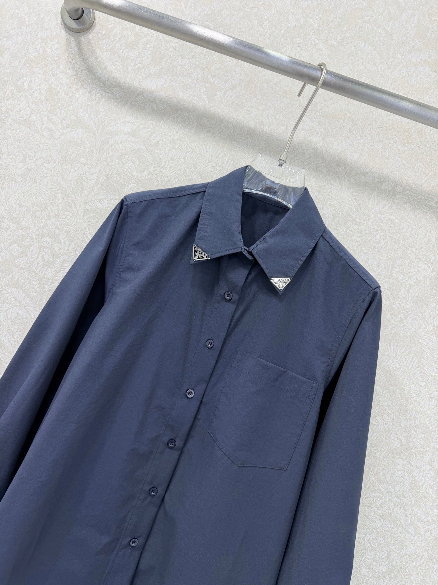 Prada 26s Shirt Classic Triangle Logo Decoration Navy Blue Twill Cotton