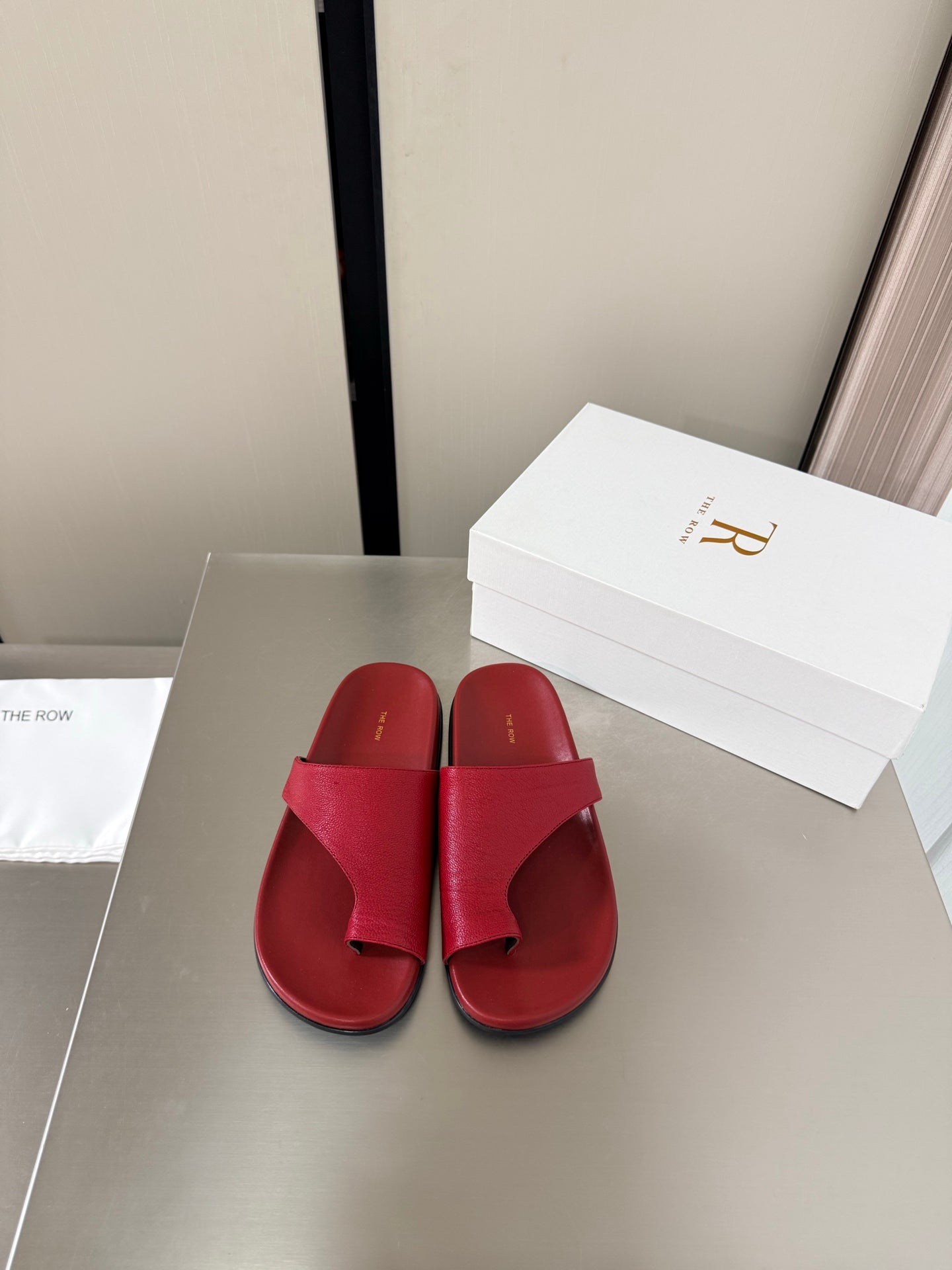 The Row Slip-on Sandals Red Cowhide 872481