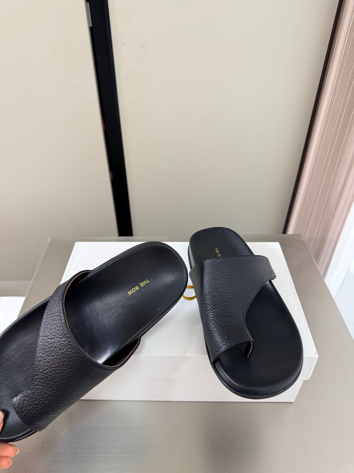 The Row Slip-on Sandals Black Cowhide 872484