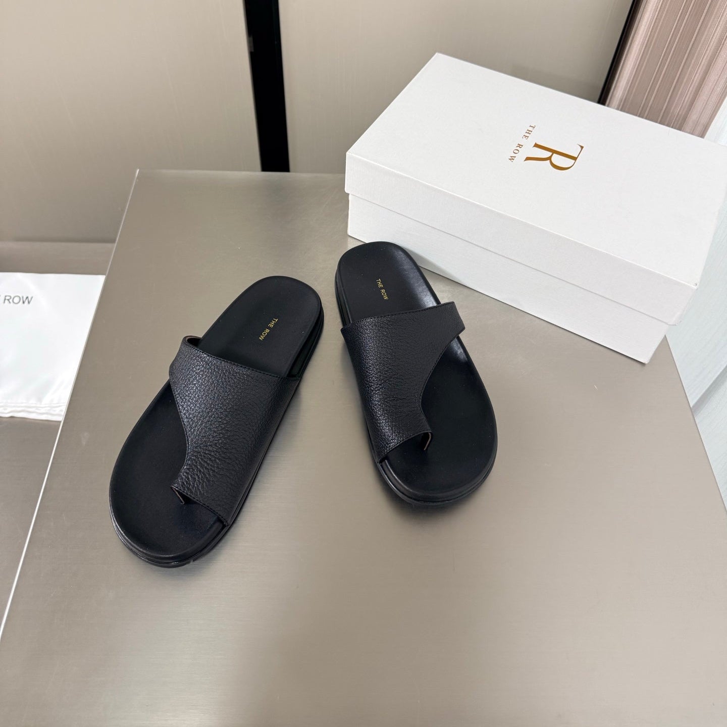 The Row Slip-on Sandals Black Cowhide 872484