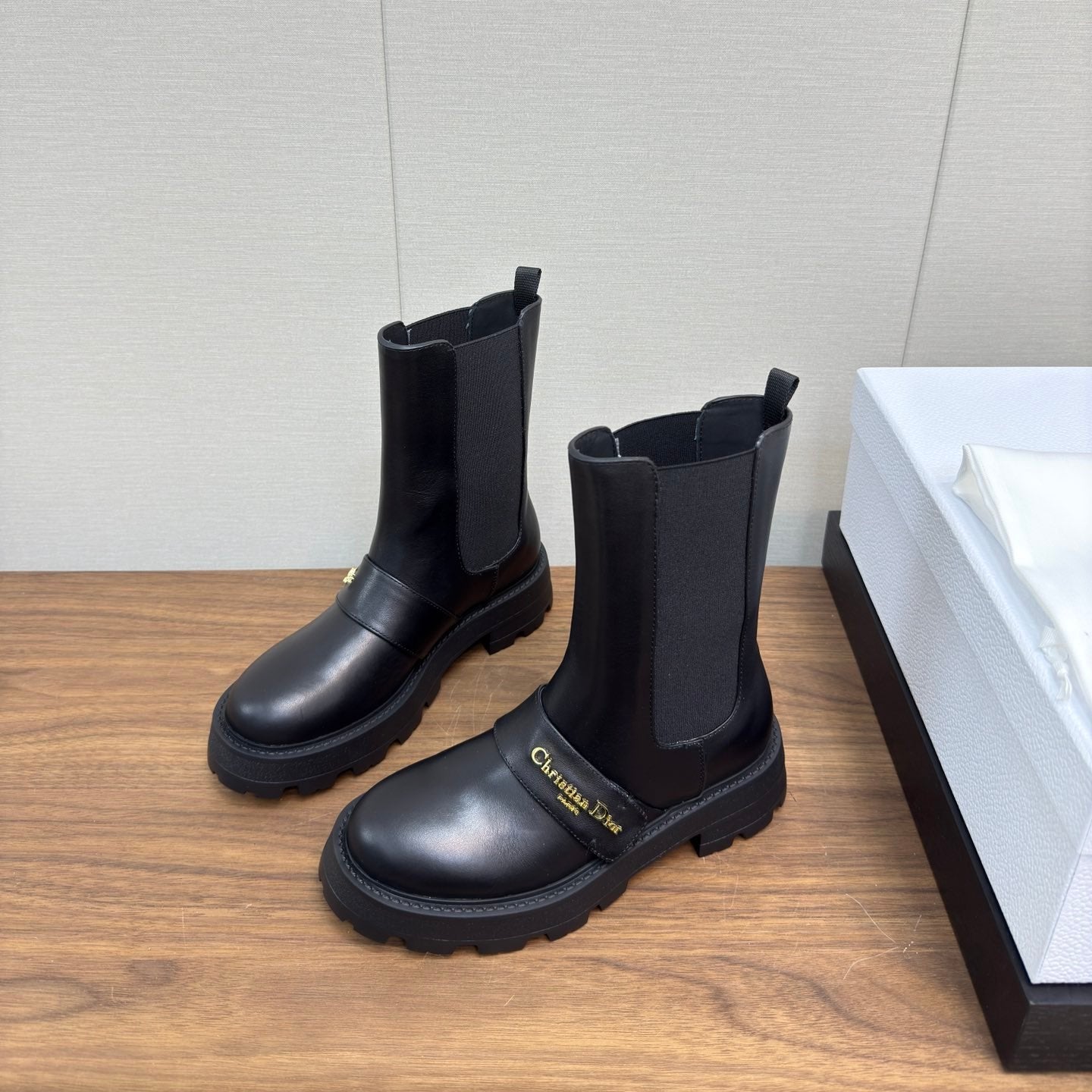 CD D-Quest Ankle Boot 40mm In Plain Black Calfskin 112933
