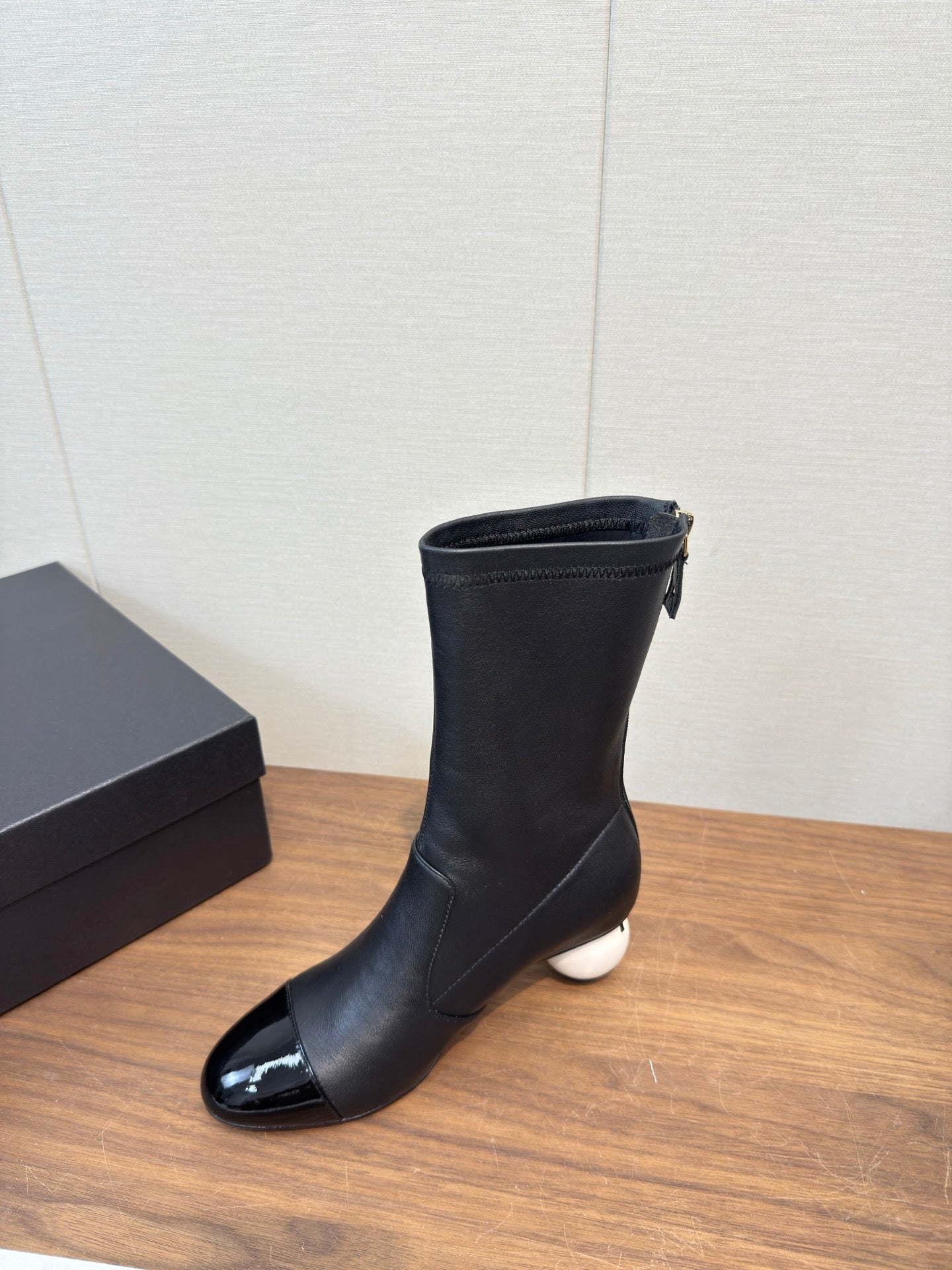 CC 25B Double C Giant Pearl  Ankle Boots 50mm Black Sheepskin 465702