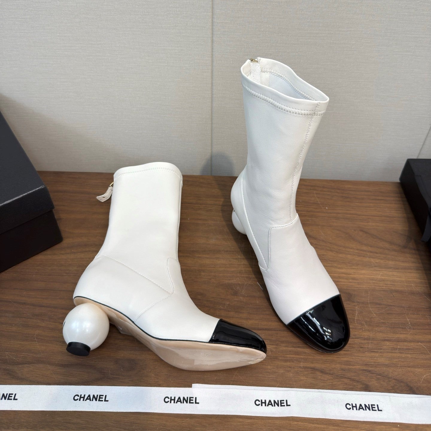 CC 25B Double C Giant Pearl  Ankle Boots 50mm White Sheepskin 465703