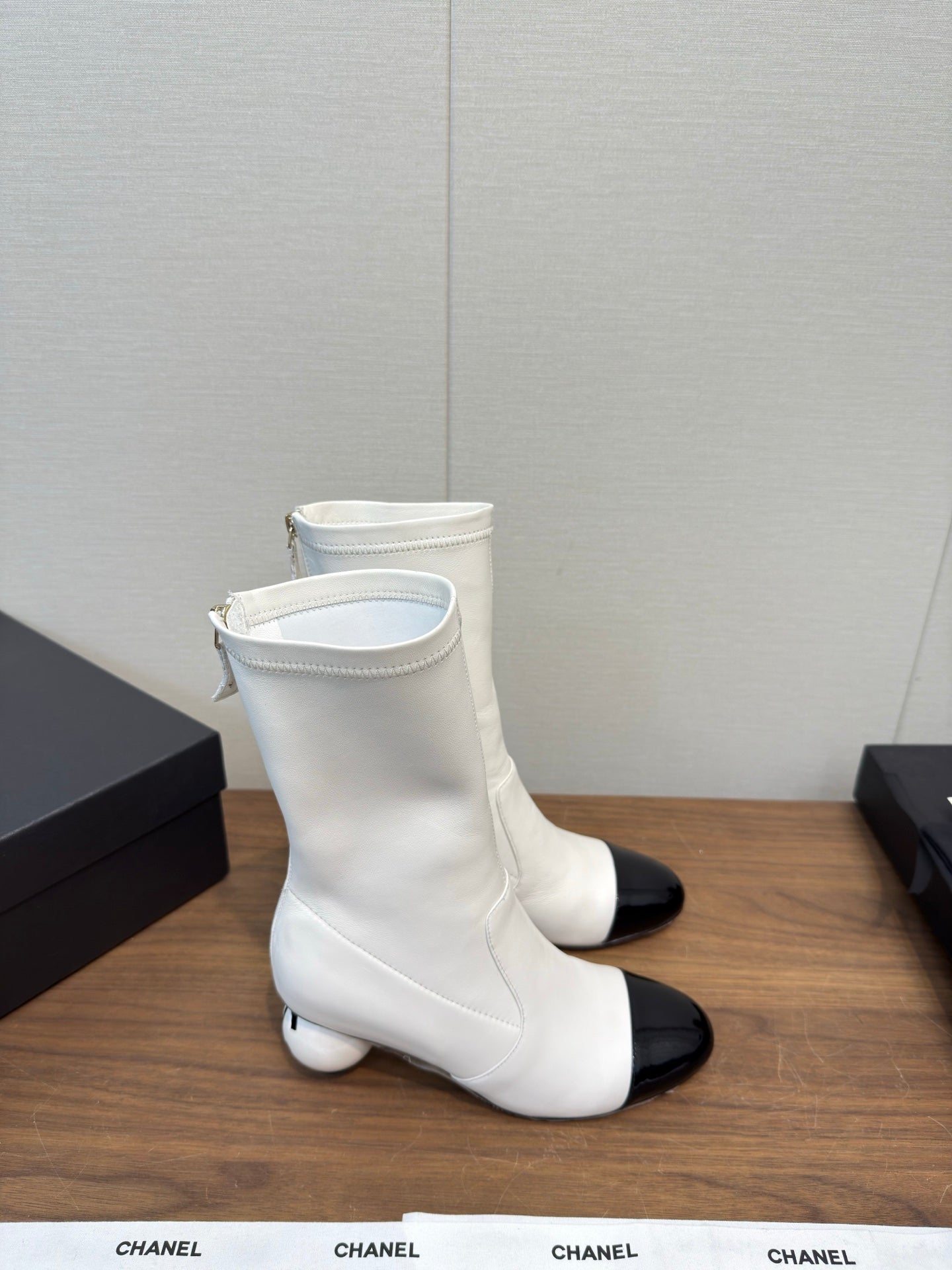 CC 25B Double C Giant Pearl  Ankle Boots 50mm White Sheepskin 465703