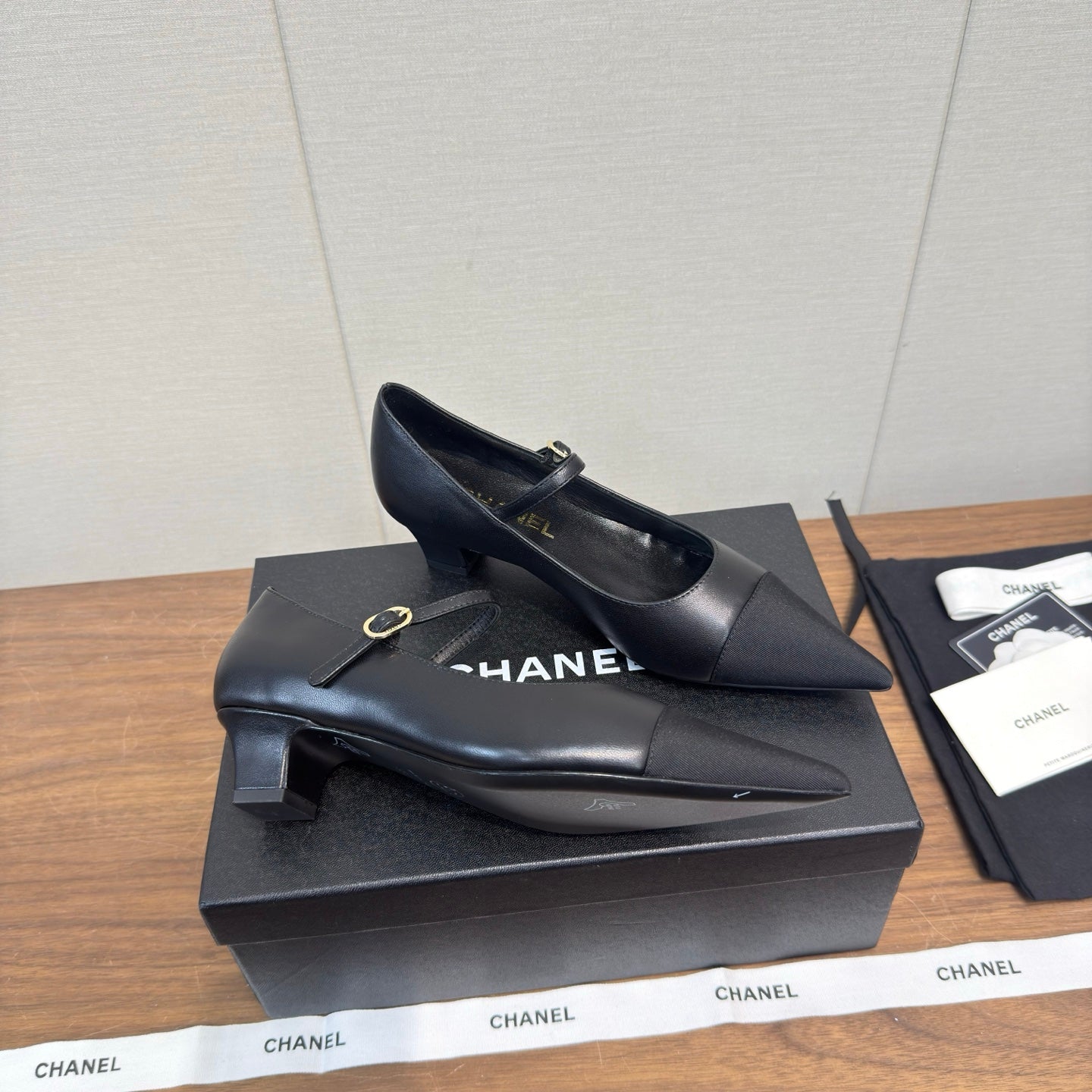 CC 26s Marry Jane 2.5cm Black Cowhide 632188