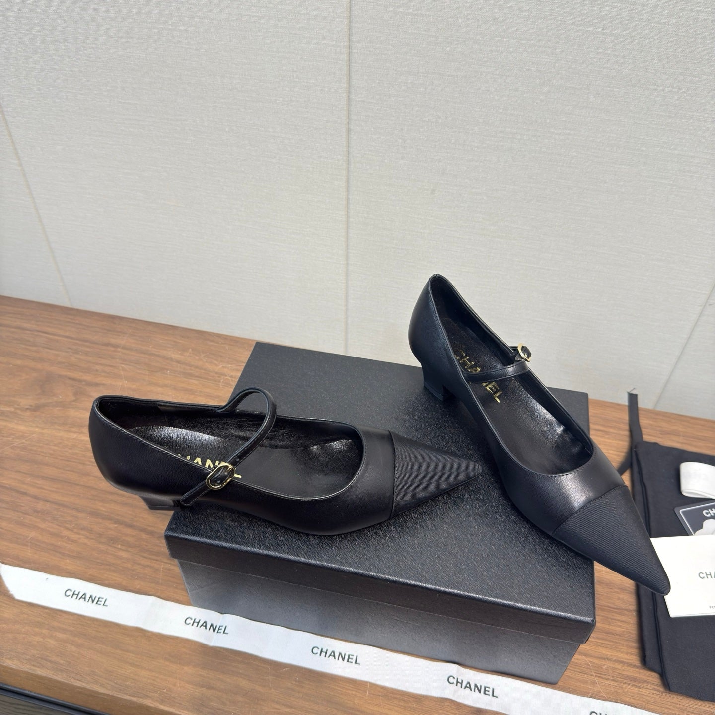 CC 26s Marry Jane 2.5cm Black Cowhide 632188
