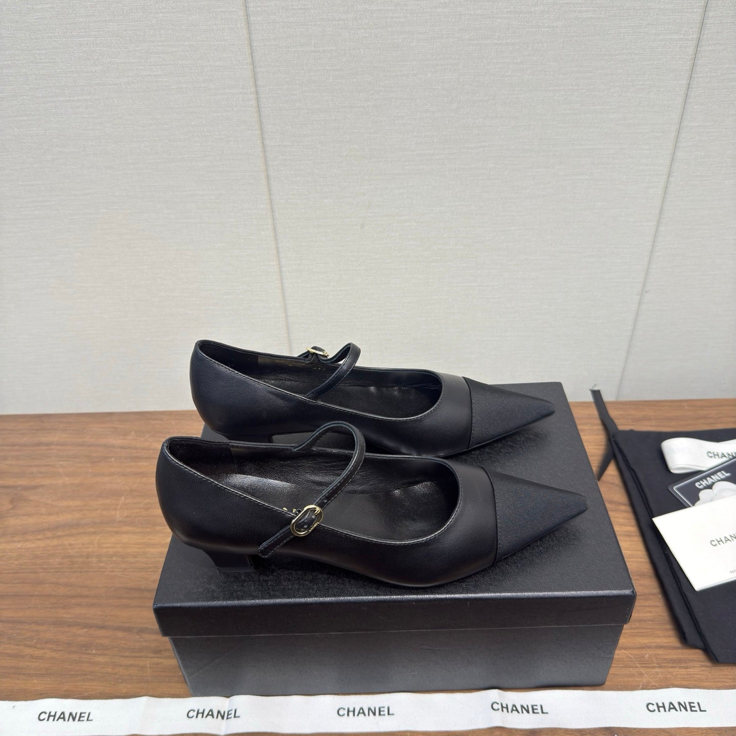CC 26s Marry Jane 2.5cm Black Cowhide 632188