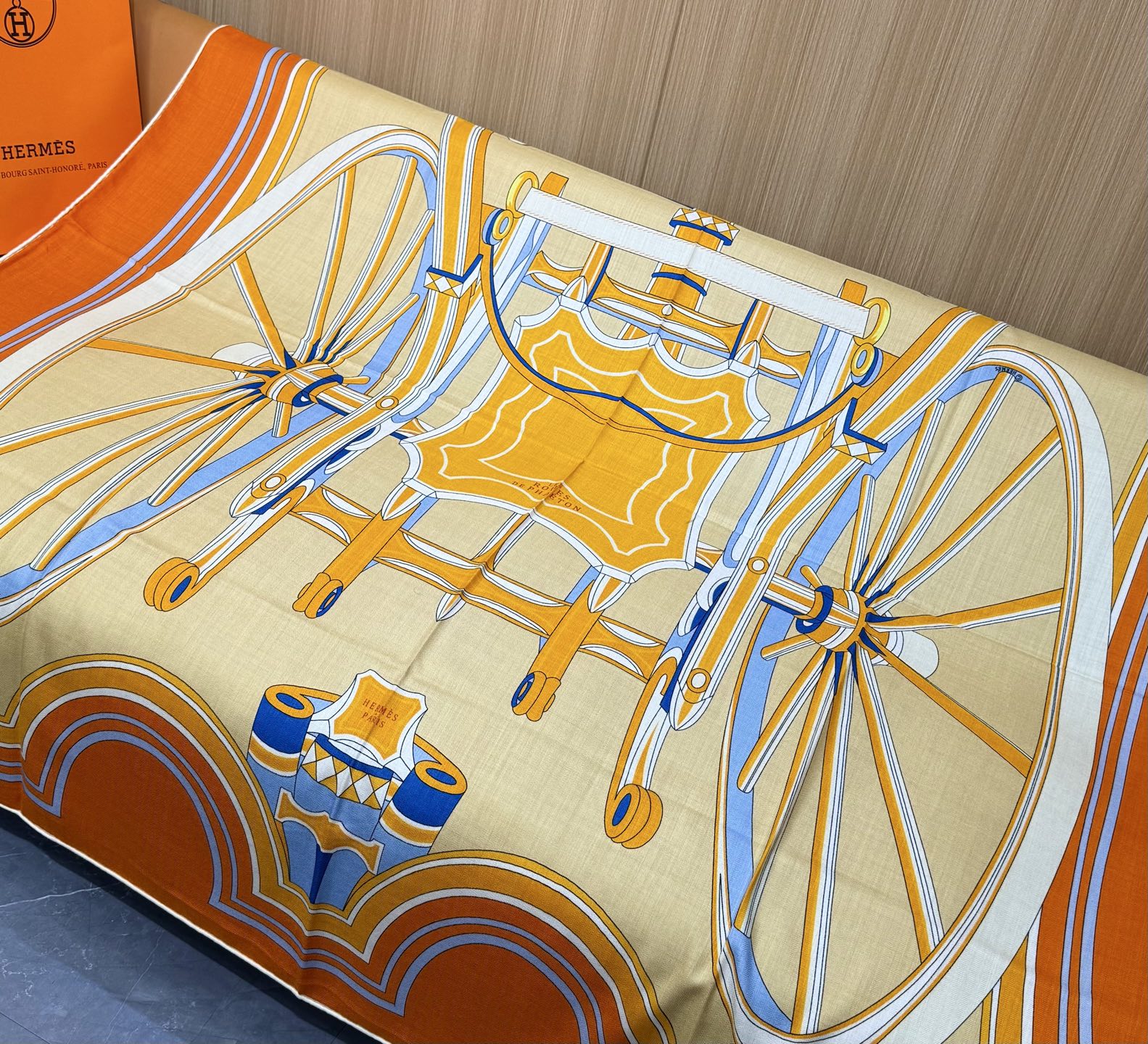 HM Les Roues de Phaeton Scarf 140x140cm Orange Yellow Silk Cashmere 269483