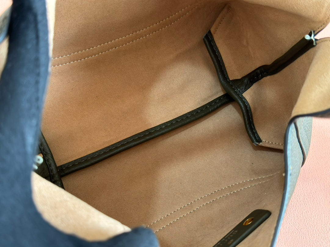 Gucci Softbit Shoulder Bag Green Calfskin