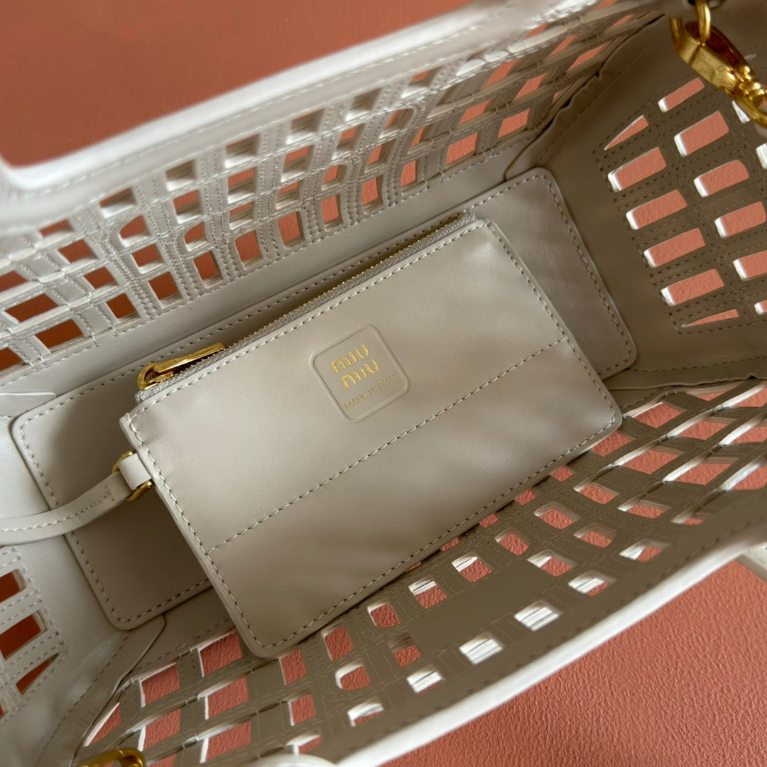Miu Leather Basket Bag 24cm White Chalk Cowhide 255471