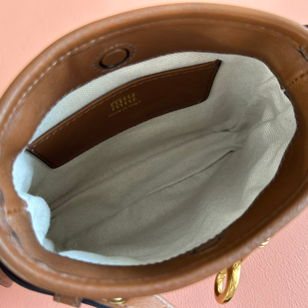 Miu 5NR461 Pouch Brown Cowhide 285381
