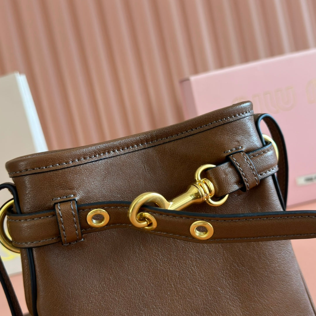 Miu 5NR461 Pouch Brown Cowhide 285381