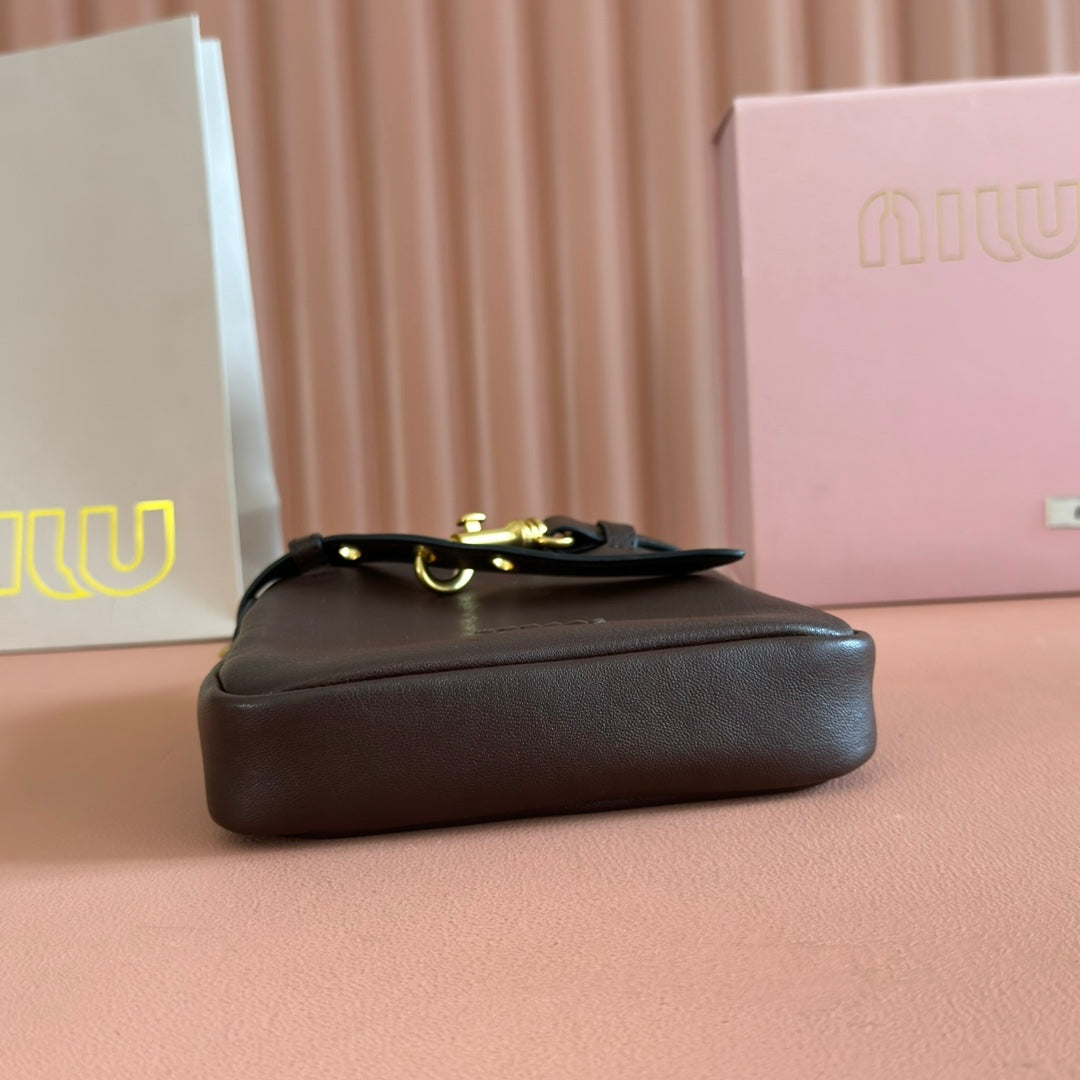 Miu 5NR461 Pouch Coffee Cowhide 285382