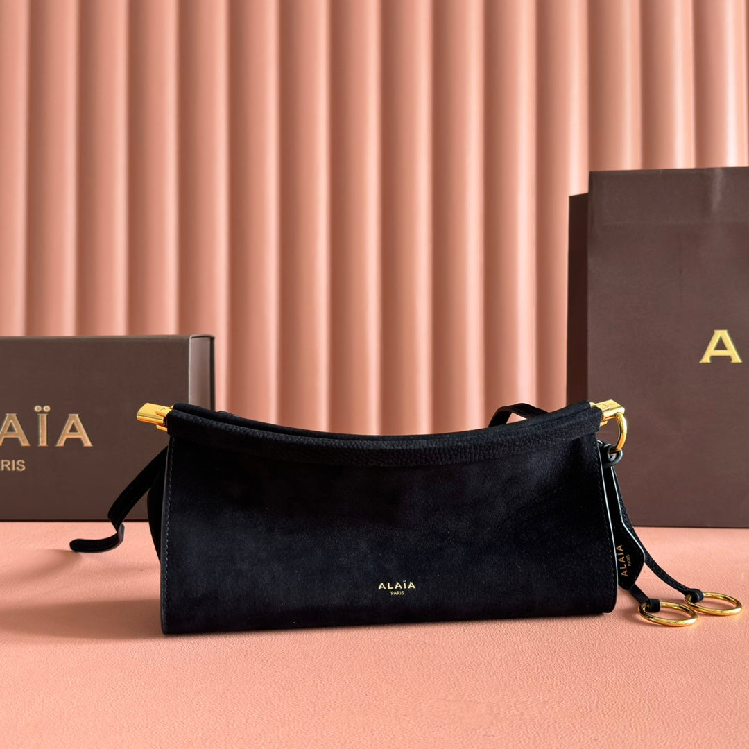 Alaia Le Click East West Small Bag 25cm Black Suede