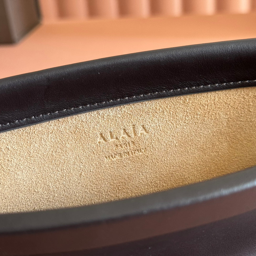 Alaia Le Click East West Small Bag 25cm Black Calfskin