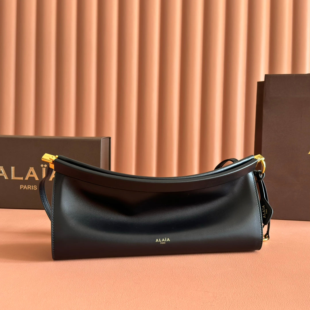 Alaia Le Click East West Medium Bag 30cm Black Calfskin