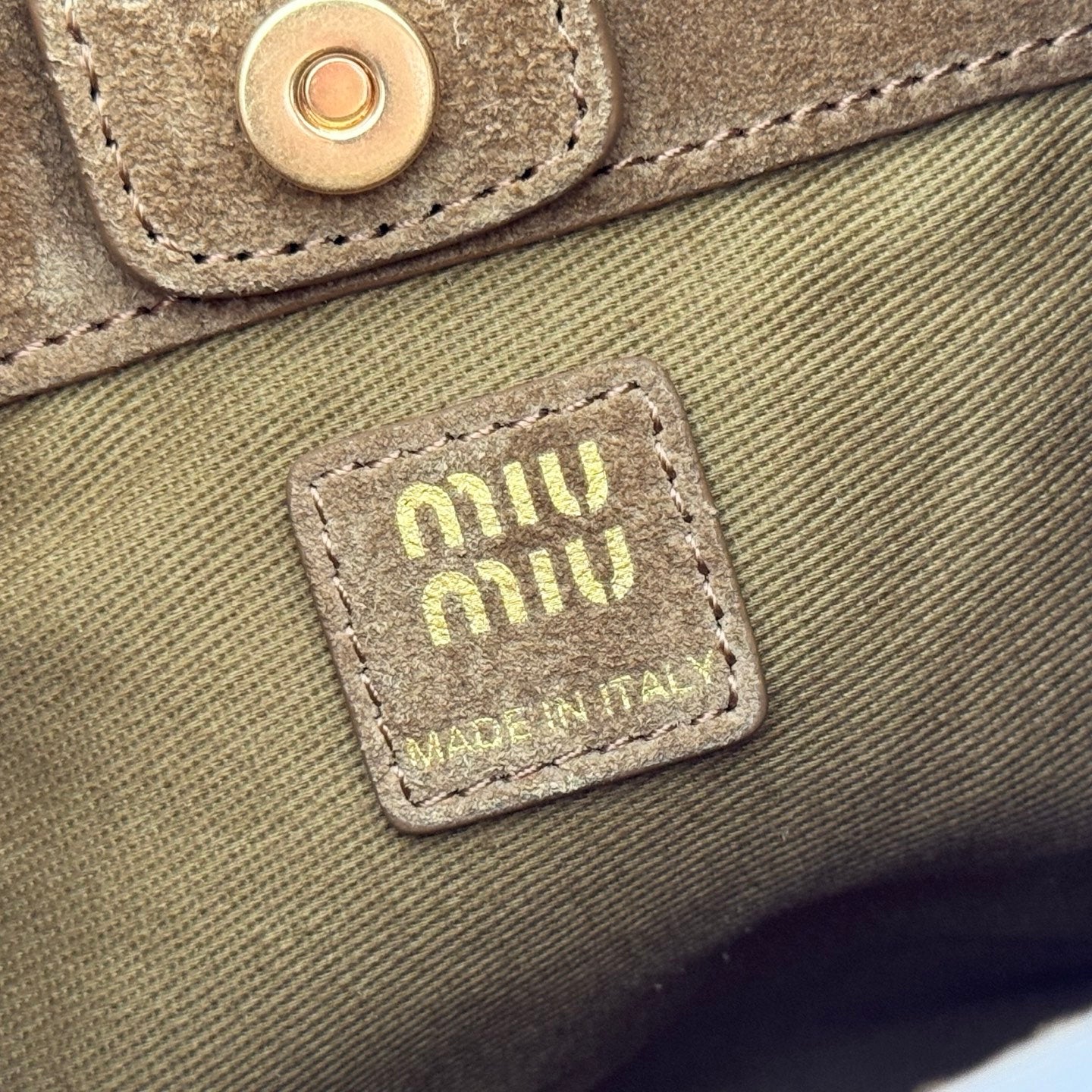 Miu Leather Bucket Bag 16cm Powder Pink Grain Cowhide