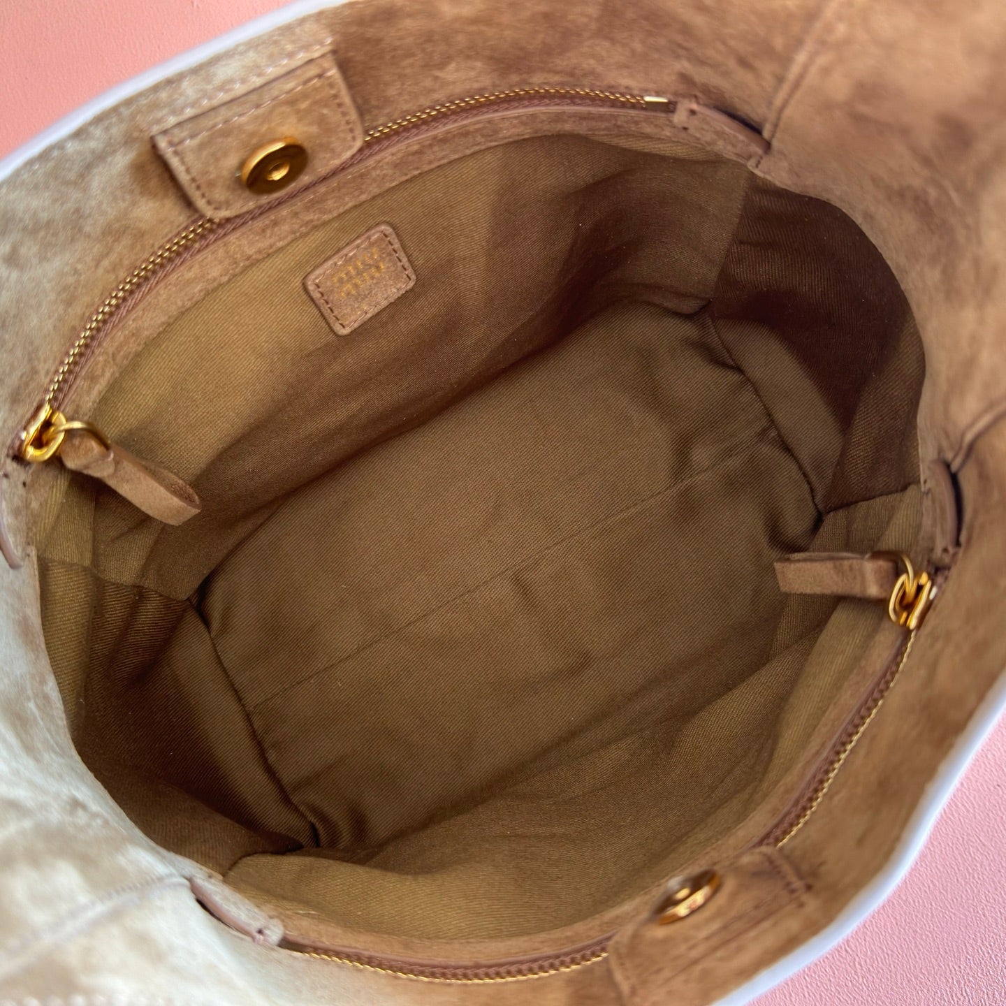 Miu Leather Bucket Bag 23cm Powder Pink Grain Cowhide