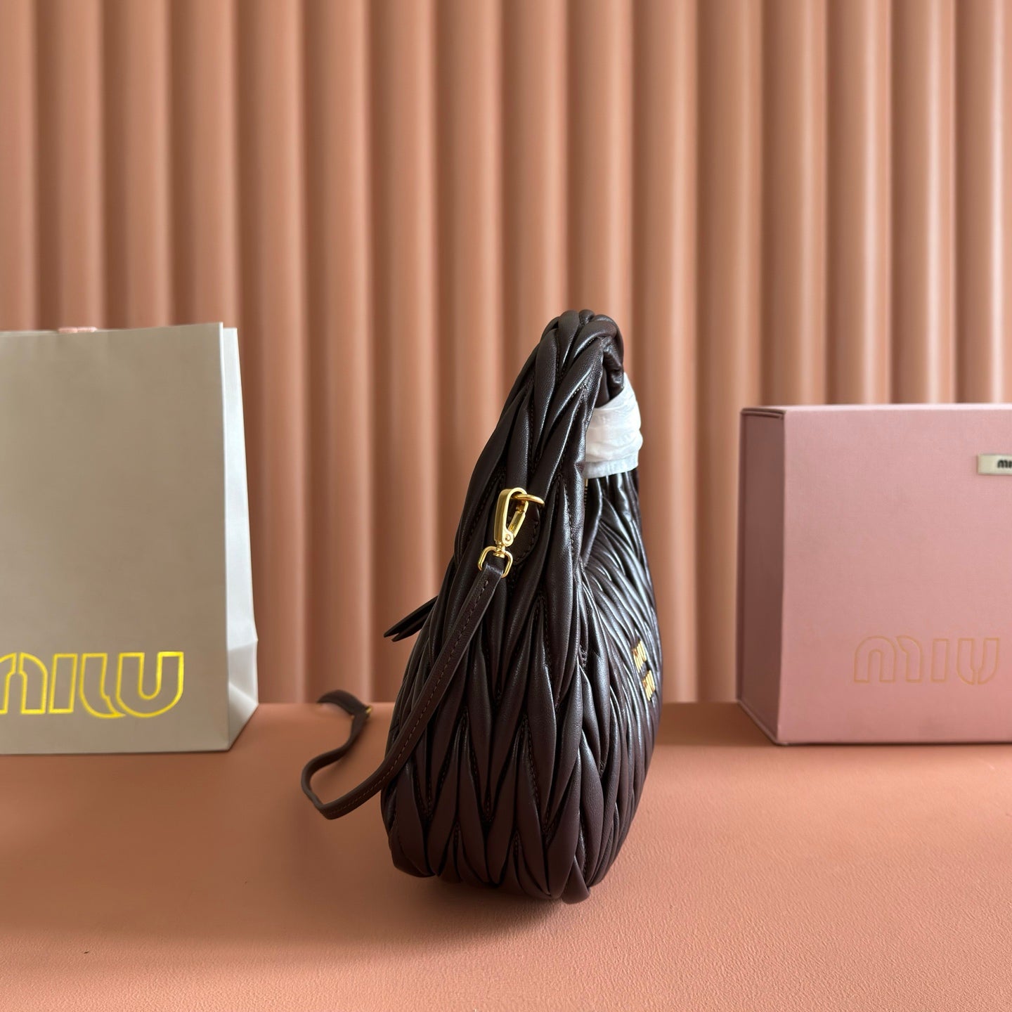 Miu Wander Matelassé Shoulder Bag 25cm Coffee Lambskin