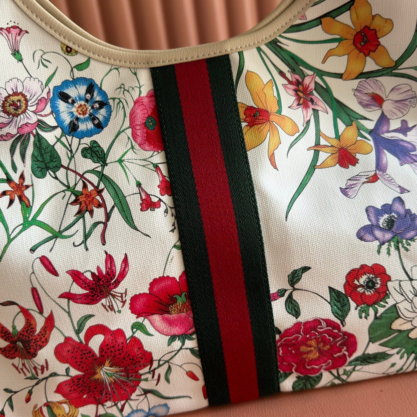 GG 26 Giglio Flora Large Tote Bag 60cm White Canvas 292579