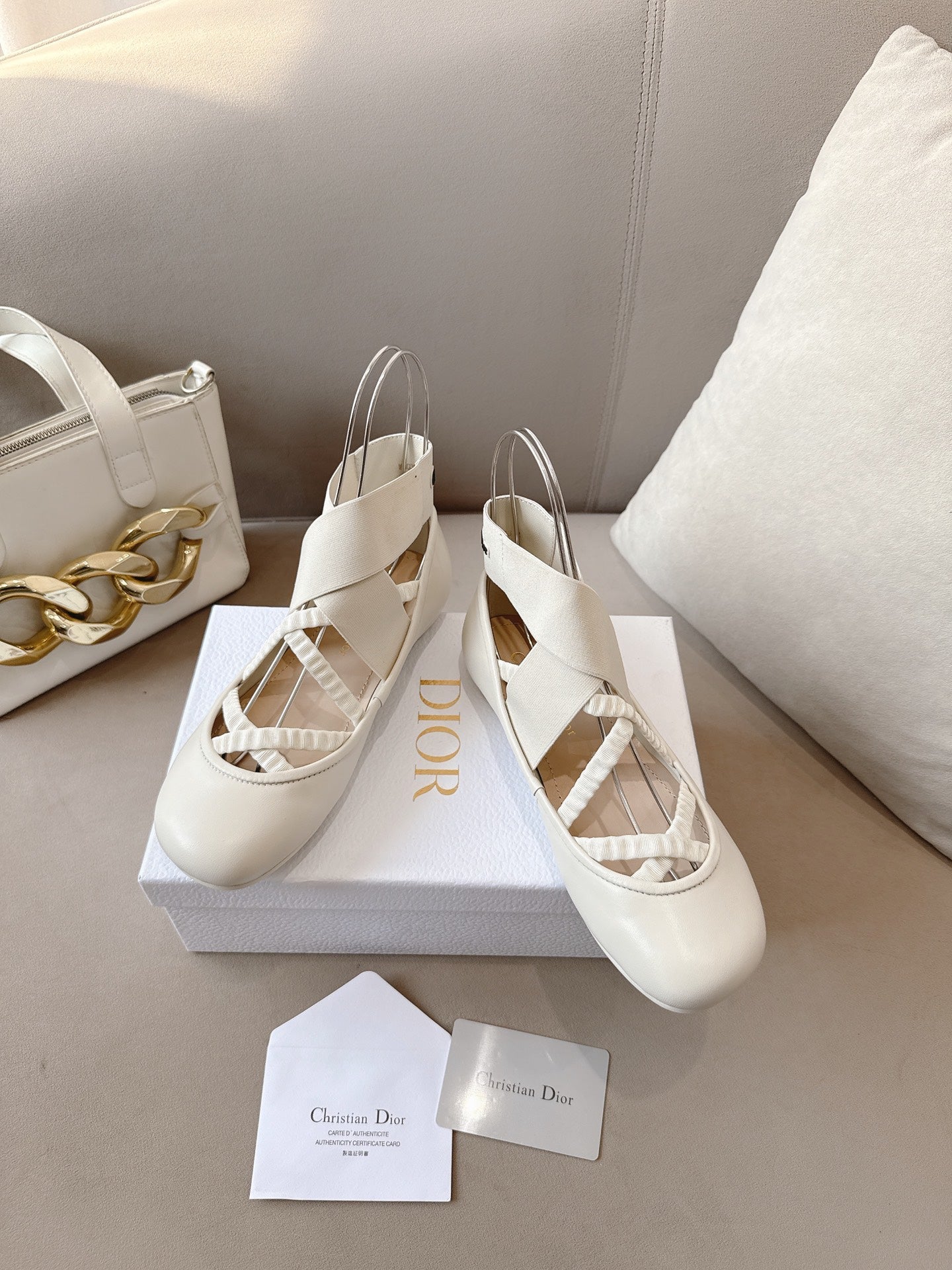 CD 26s Shade Ballet Flats Cream Satin 939598