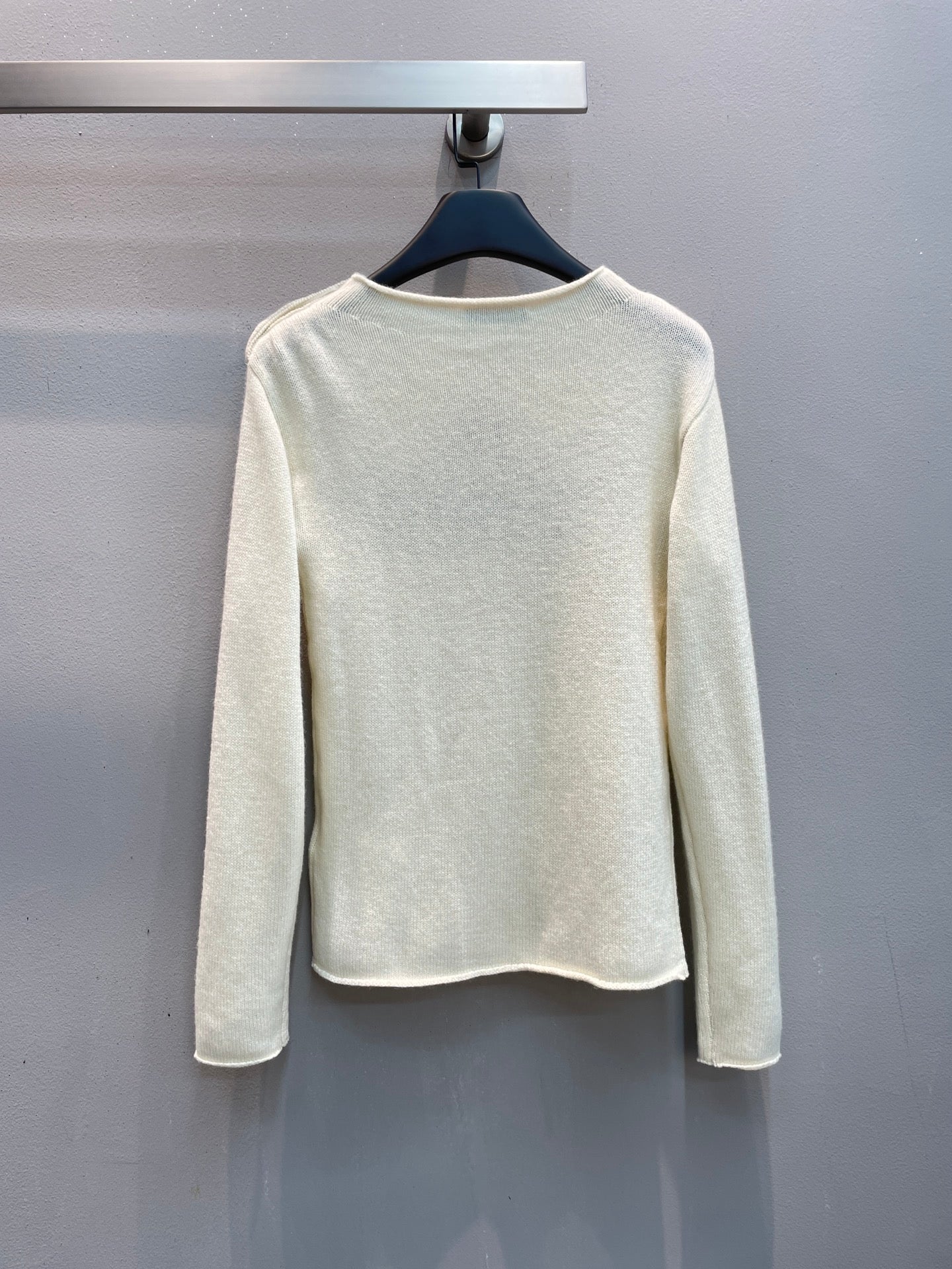 CD 25 Sweater White With Buttons On The Shoulder Cashmere