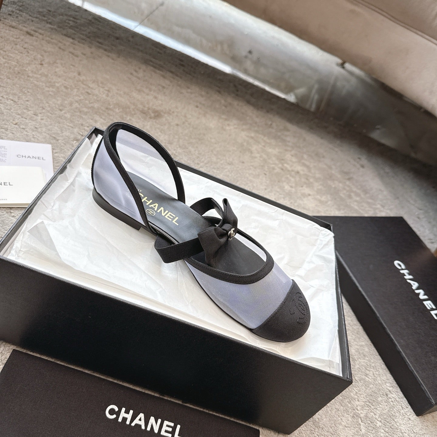 CC  25b Fall-Winter Mary Janes 15mm White Black Mesh & Grosgrain 415779