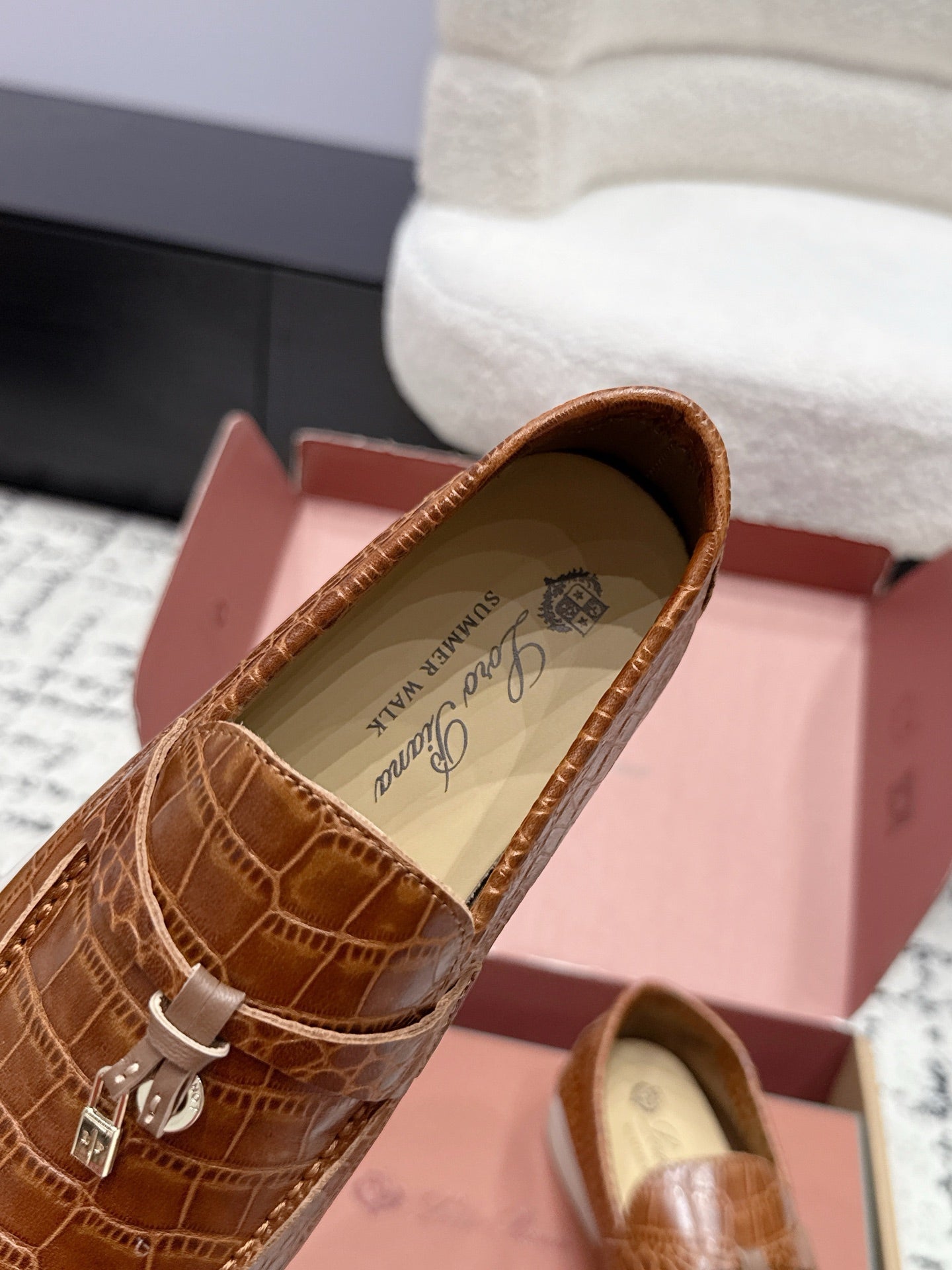 LP Summer Charms Walk Loafers Brown Alligator Leather 923393