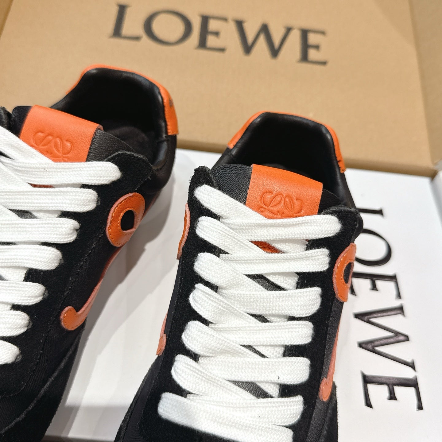 LOEW 26s Ballet Runner 2.0 Black Orange Suede Sheepskin 683937