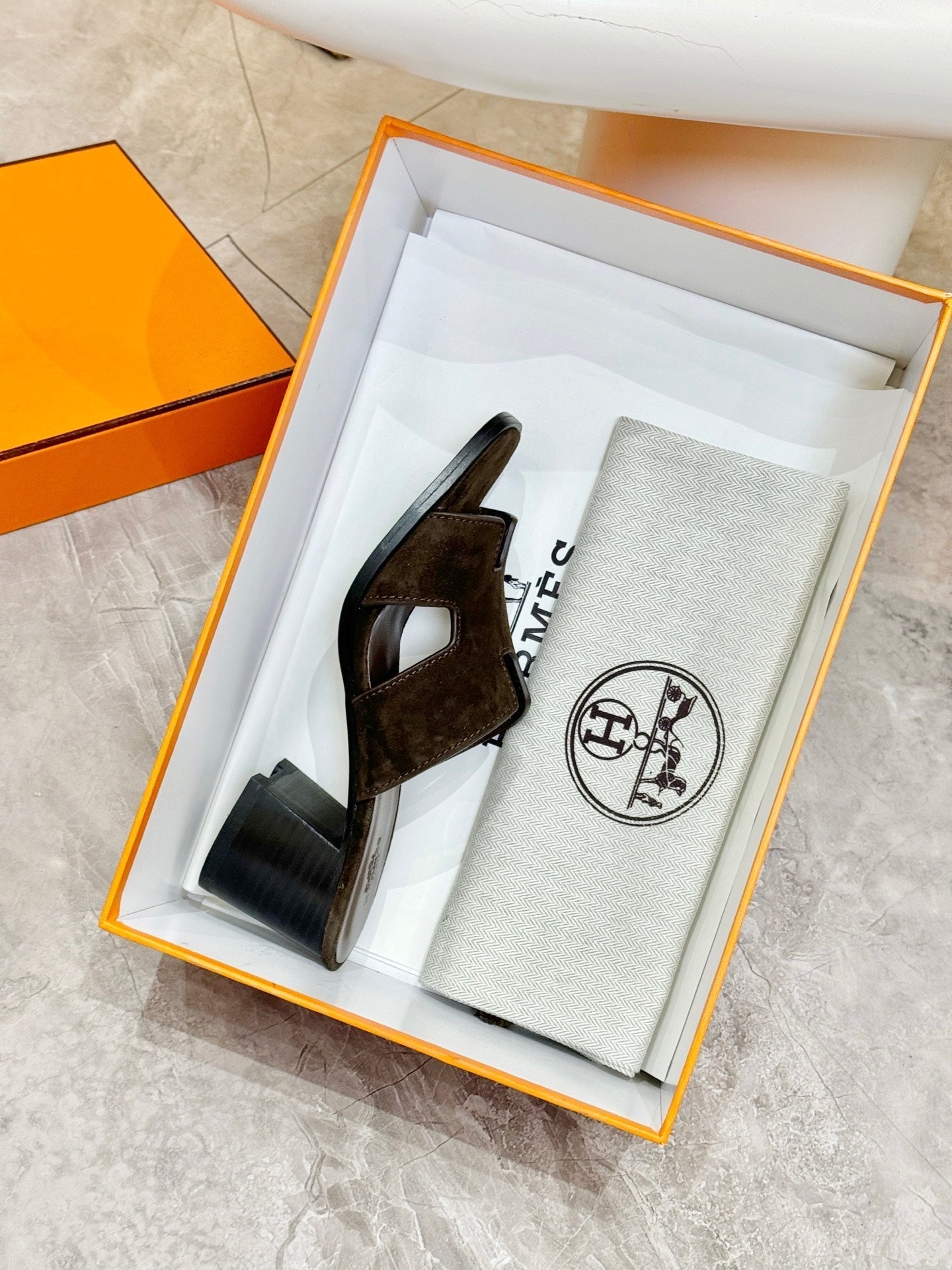 HM 26s Helia Sandal 70mm In Dark Brown Suede