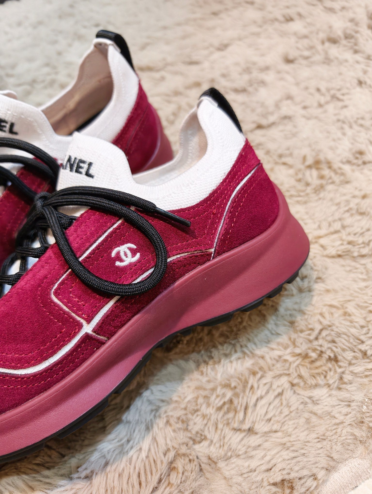 CC Métiers d’art 2026 Sneakers Burgundy Suede  941010