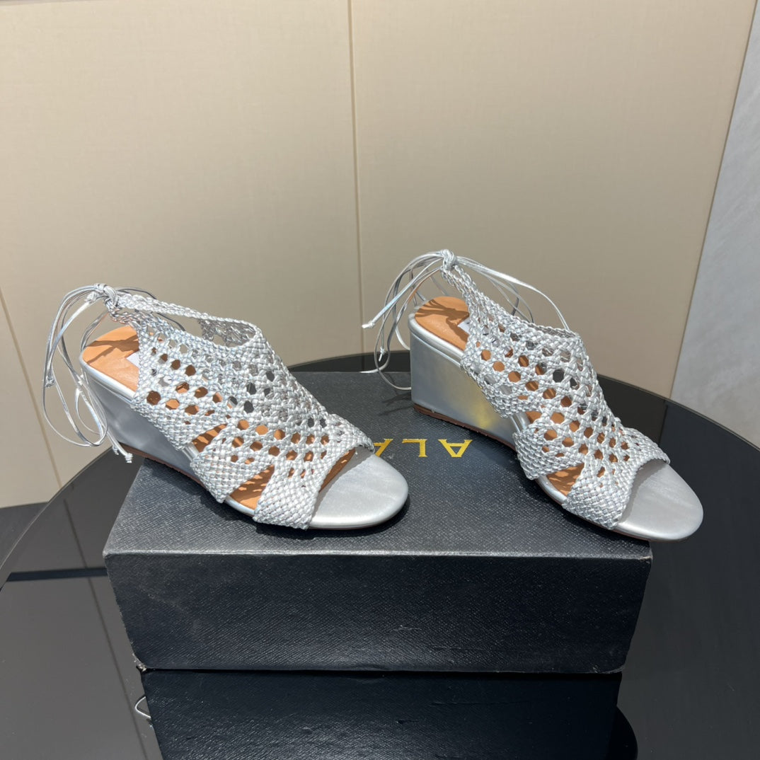 Alaia 25 Round-toe Braided Wedge Sandals 75mm Silver Metallic Woven Leather433570