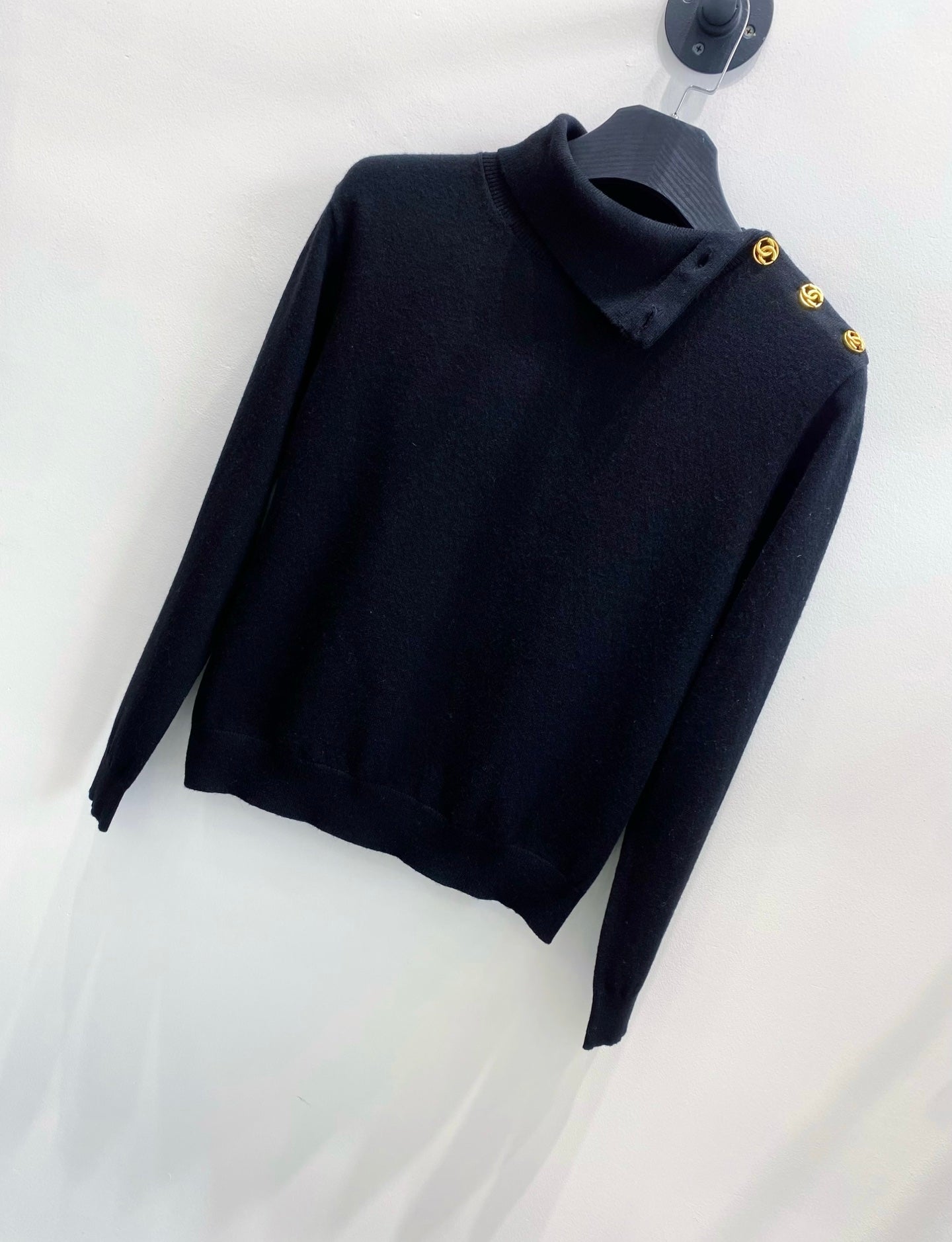 CC 26s Turtleneck Sweater With Shoulder Buttons Black Wool 423124