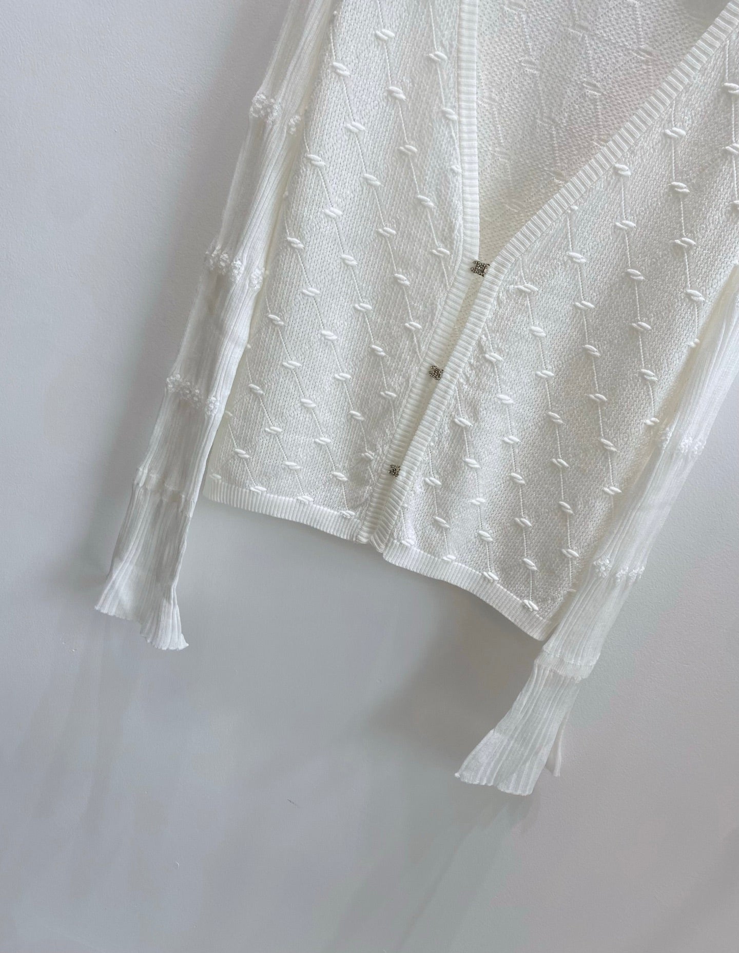 CC 26s V-Neck Textured Knit Cardigan White Cotton Viscose 423132