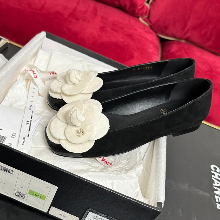 ballet flat white flower black suede black patent calfskin