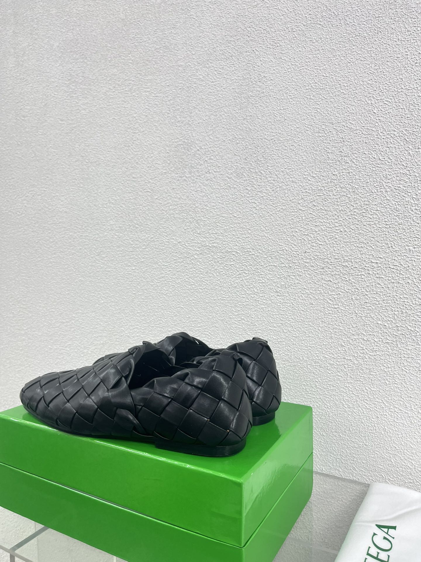 Bottega Veneta Intrecciato Black Lambskin 972909