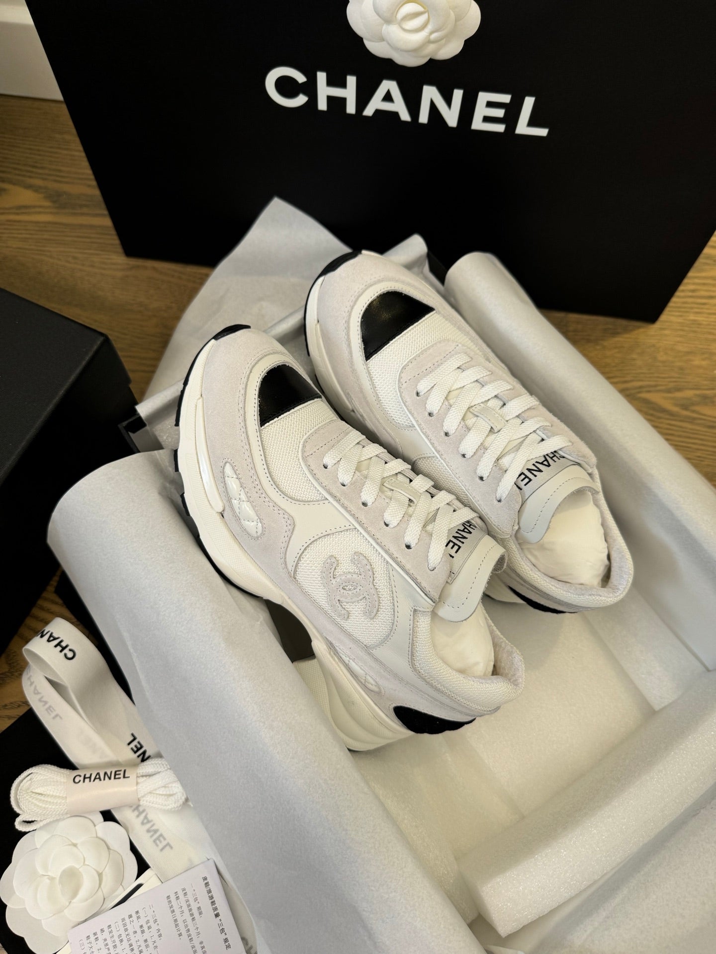 CC FW 25/26 Sneakers 40mm  White Fabric Calfskin 500182