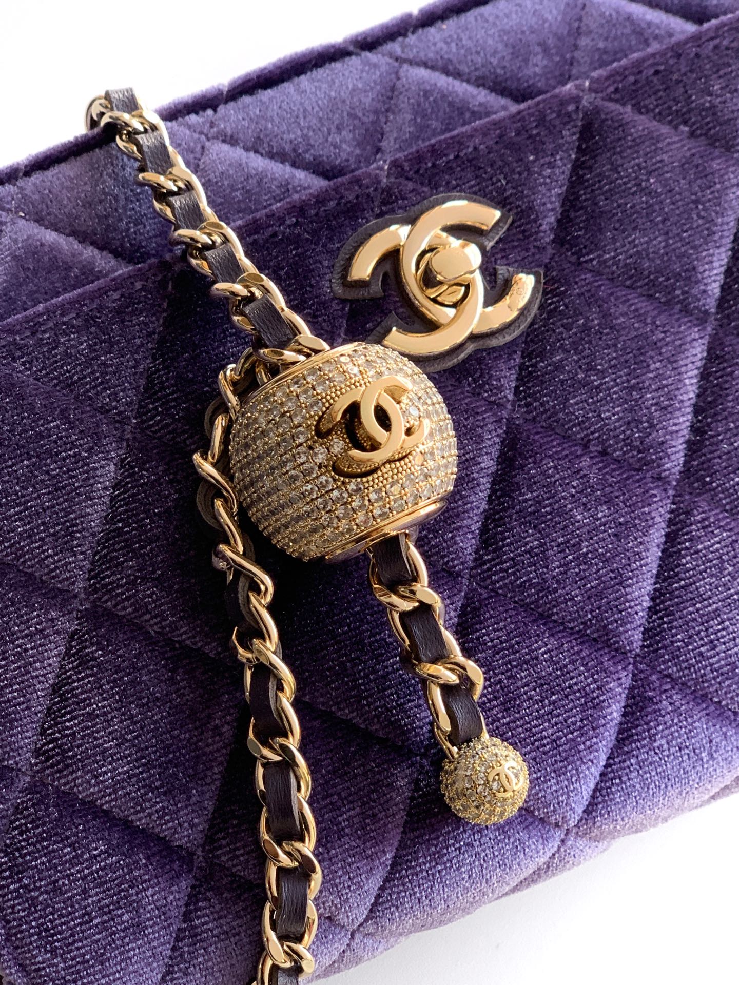 CC 26C Flap Bag 20 Purple Velvet